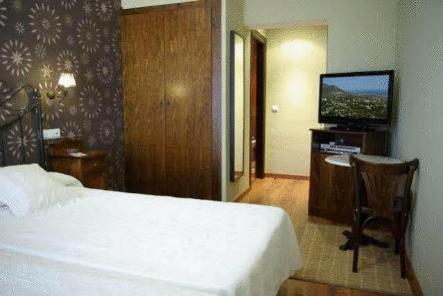 Hostal El Escudo De Mijas Exterior photo