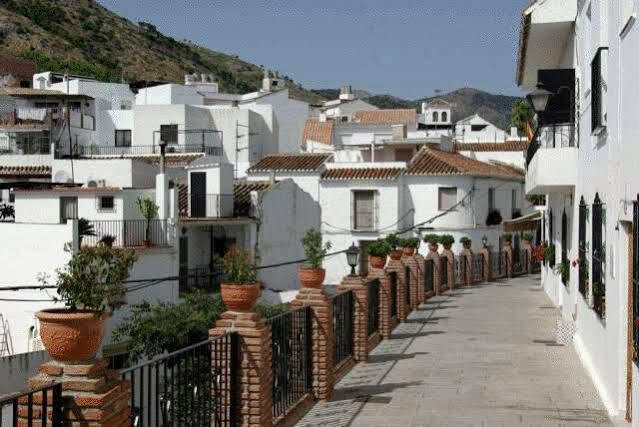 Hostal El Escudo De Mijas Exterior photo